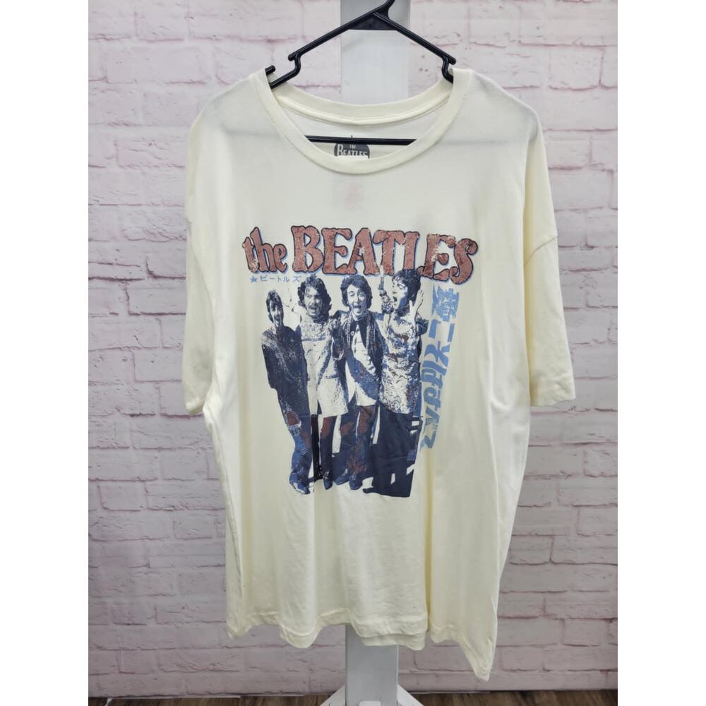 LARGE/XLARGE BEATLES GRAPHIC TEE